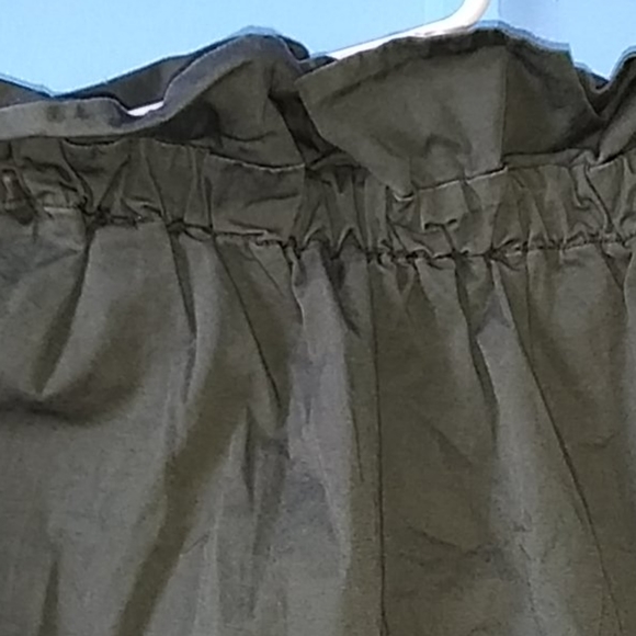 Uni qLo skirt - Picture 4 of 4